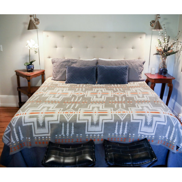 Foundry Select Hindorff Western Woven Throw Blankets Wayfair